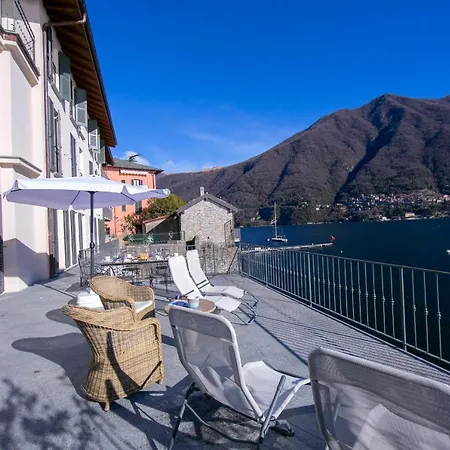 Βίλα Terrazza Di Laglio *